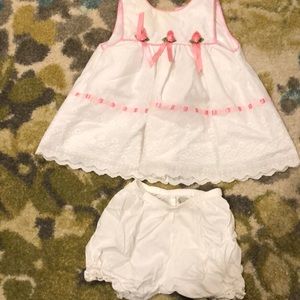 Sleeveless cotton embroidered dress